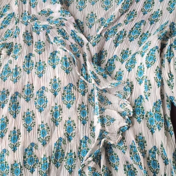 Club Monaco dainty leaf Paisley silk blend long sleeve v neck blouse siz… - Picture 8 of 11
